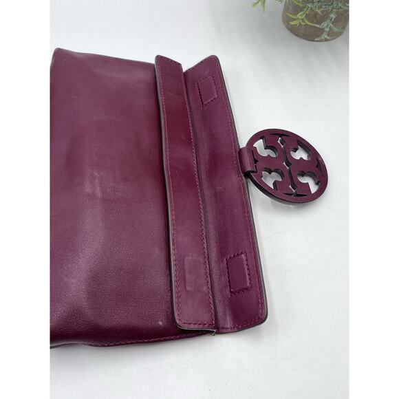 Tory Burch Burgundy Port Wine Logo Front Leather Miller Fold-over Clutch - Picture 9 of 13